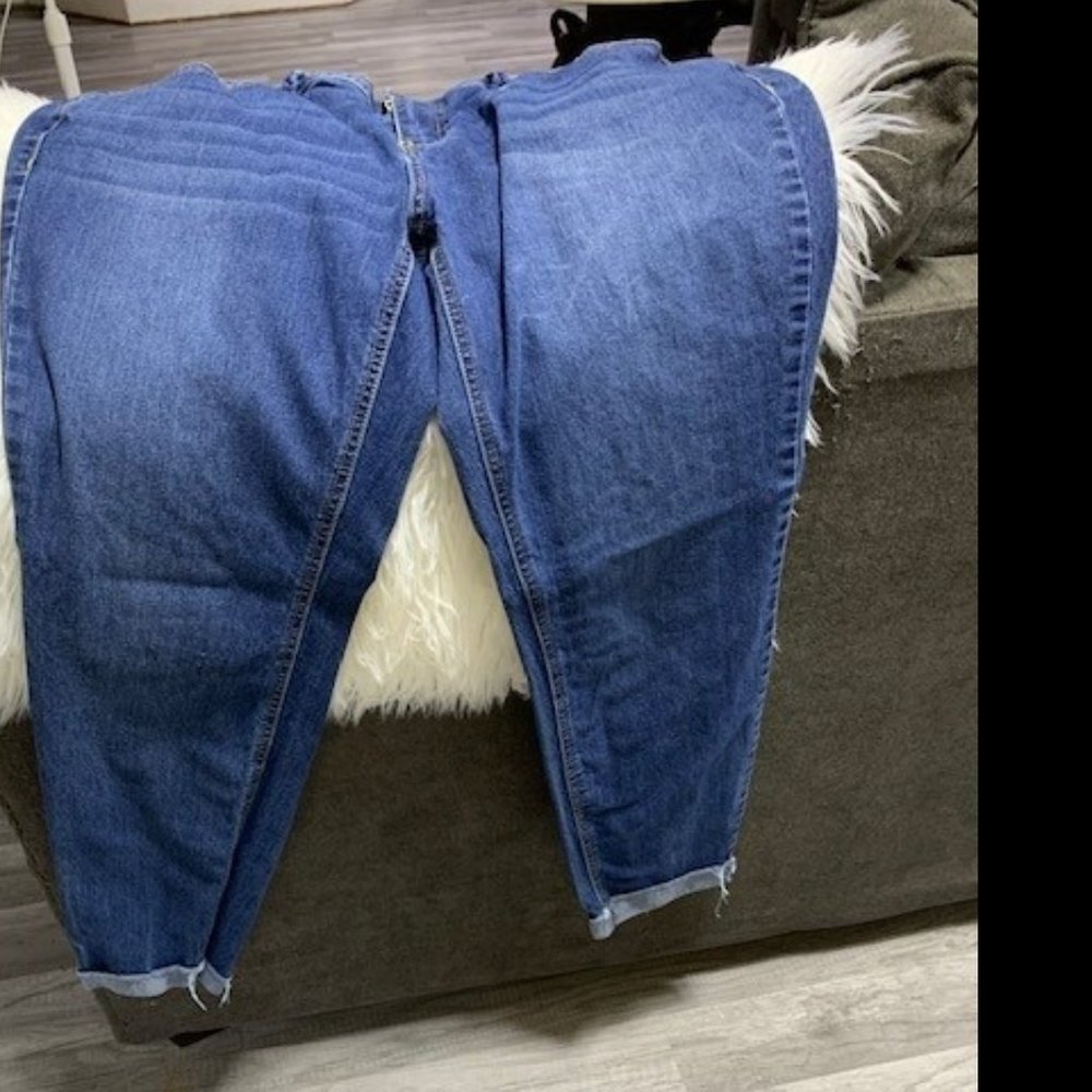 EST. 1946 Denim Crop Jeans Size 12